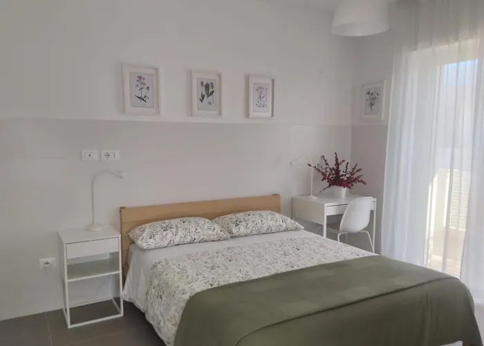 Sea Wind Stanza Con Garage E Ascensore Konukevi 3*